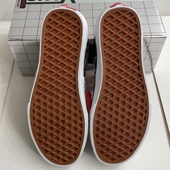 Vans MoMA collection Classic Era women’s size 6 - Picture 14 of 15